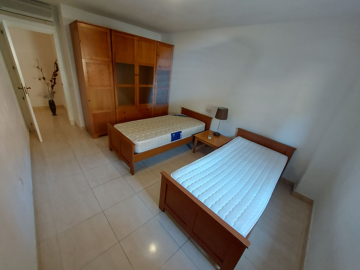 3 Bed Apartment for sale in La Duquesa Costa Del Sol, Málaga, Spain