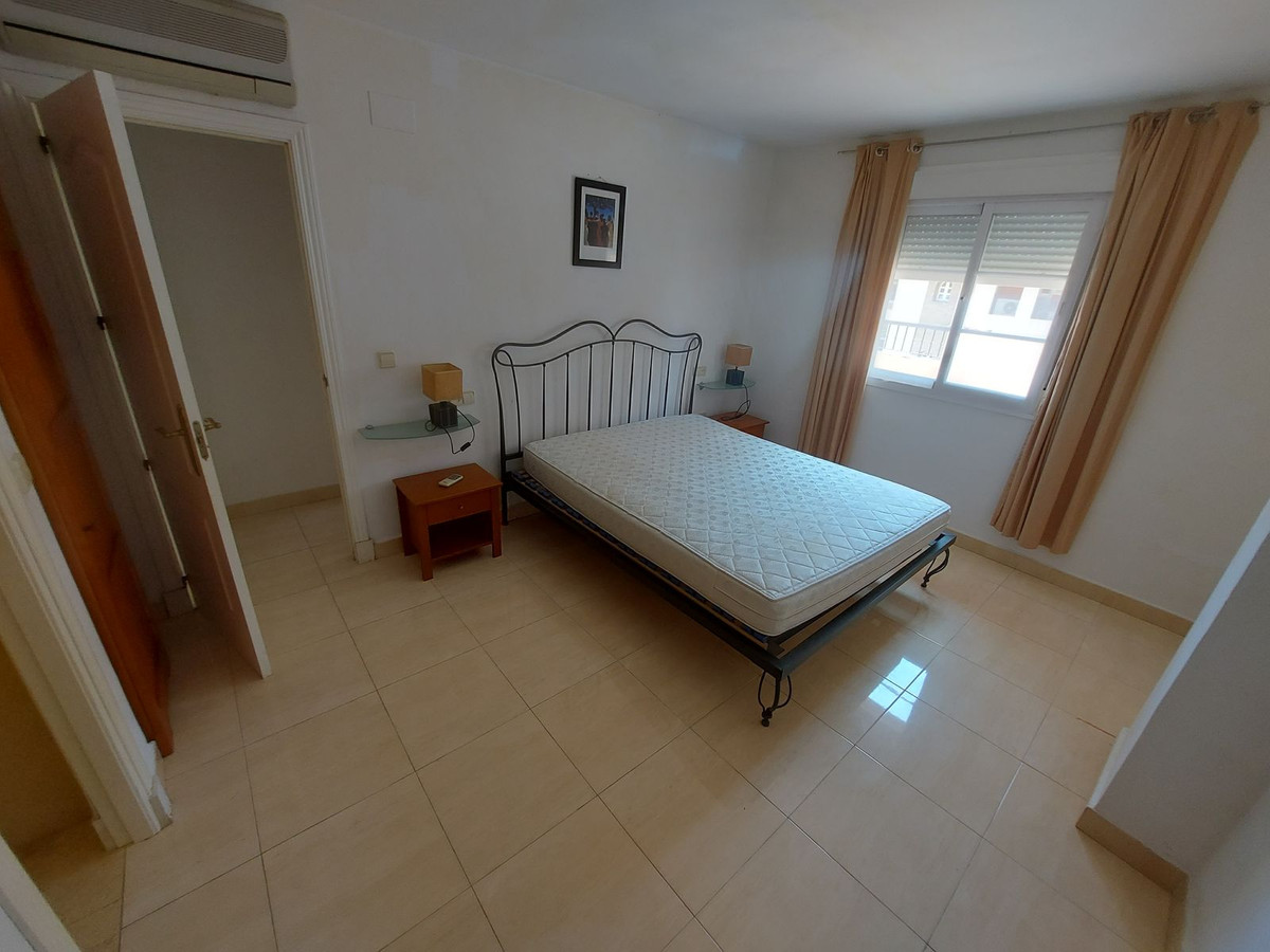 3 Bed Apartment for sale in La Duquesa Costa Del Sol, Málaga, Spain