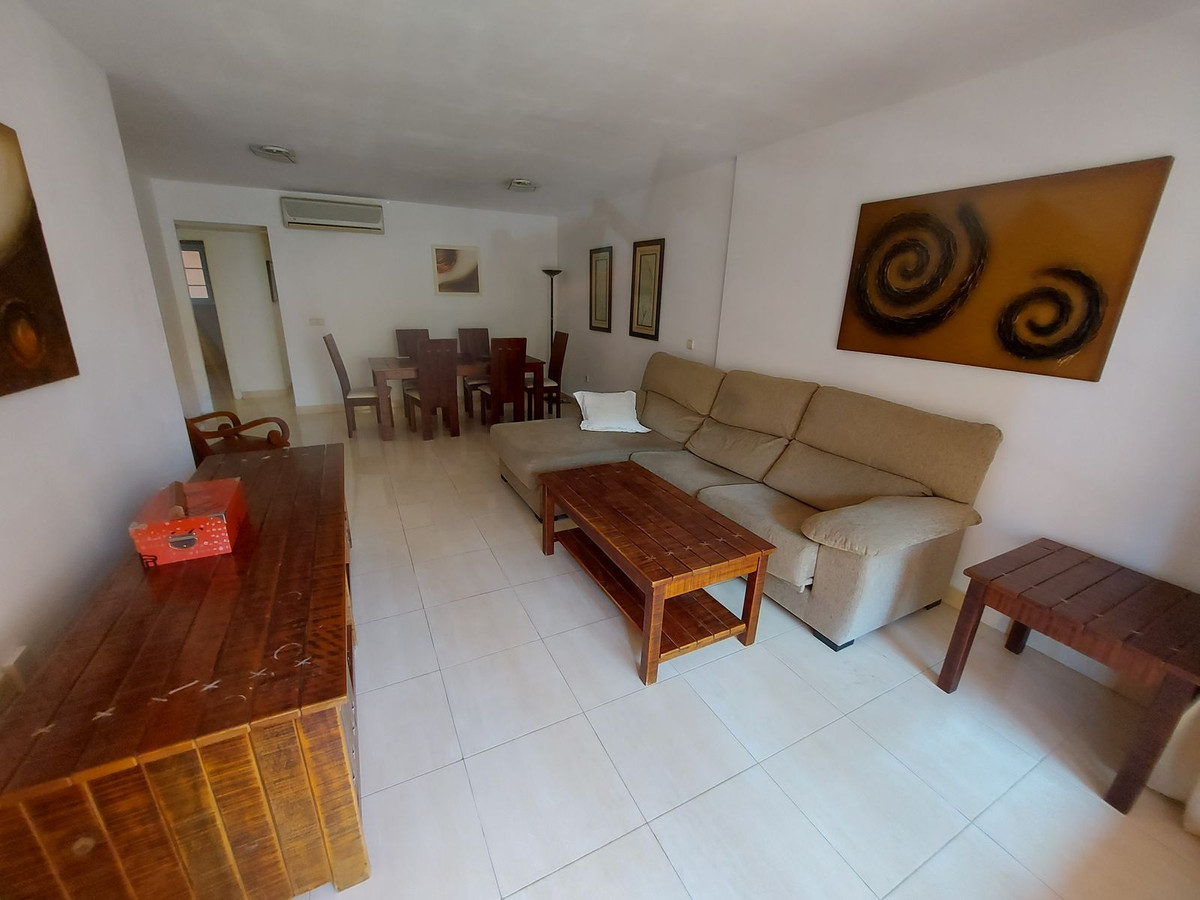 3 Bed Apartment for sale in La Duquesa Costa Del Sol, Málaga, Spain