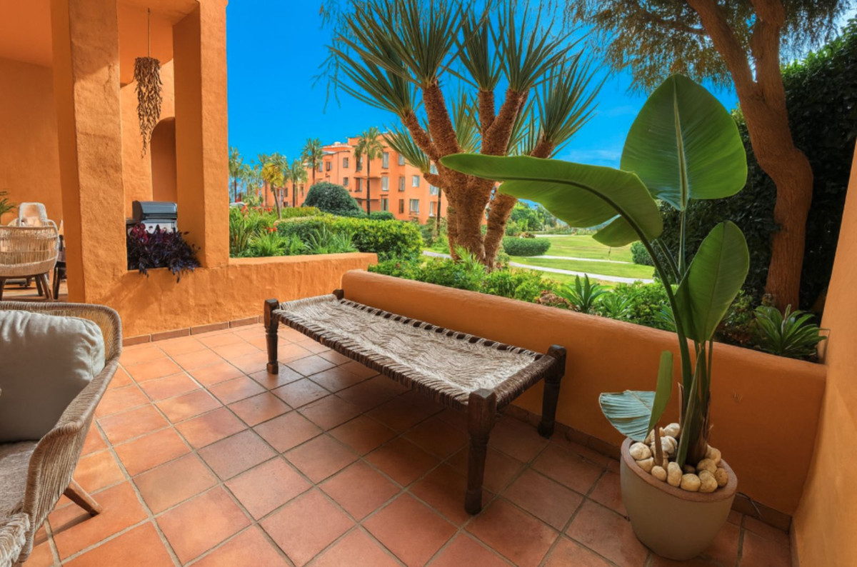 3 Bed Apartment for sale in La Duquesa Costa Del Sol, Málaga, Spain