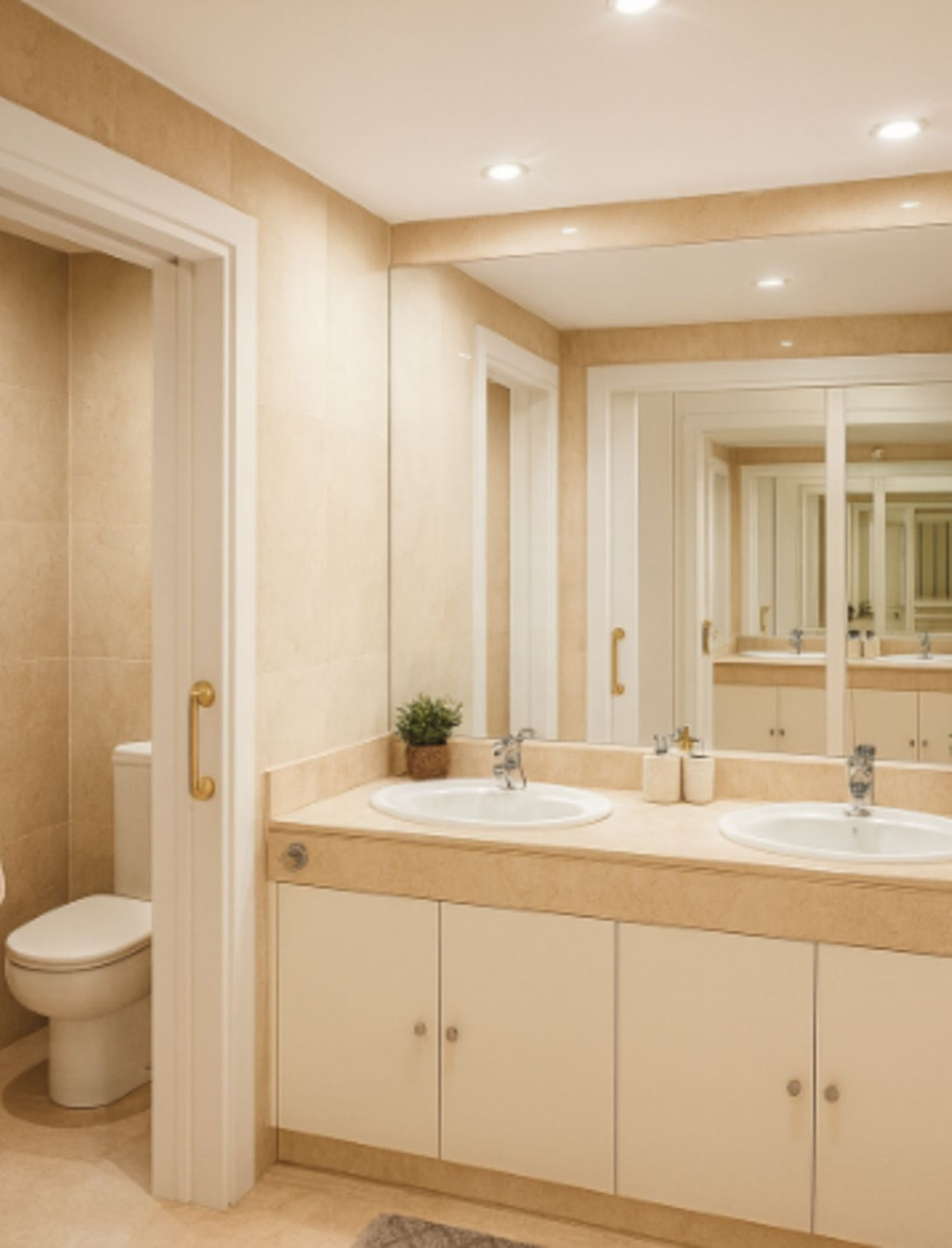 3 Bed Apartment for sale in La Duquesa Costa Del Sol, Málaga, Spain