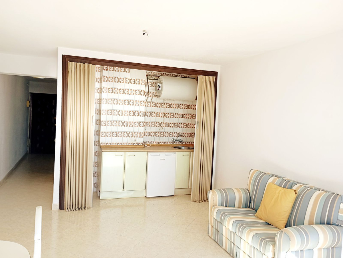 1 Bed Apartment for sale in Marbella Costa Del Sol, Málaga, Spain