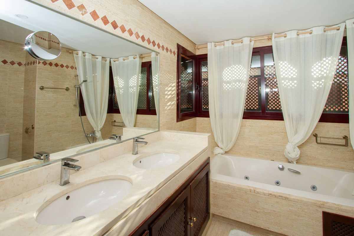 Se vende Ático de 2 dormitorios en Costa Del Sol, Málaga, España