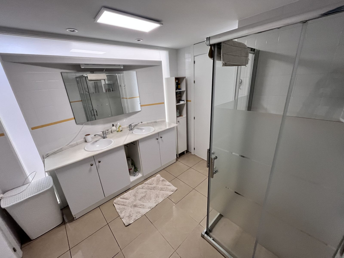 Se vende Apartamento Planta Media de 2 dormitorios en Costa Blanca, Alicante, España