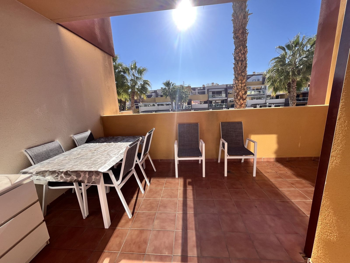 Se vende Apartamento Planta Media de 2 dormitorios en Costa Blanca, Alicante, España