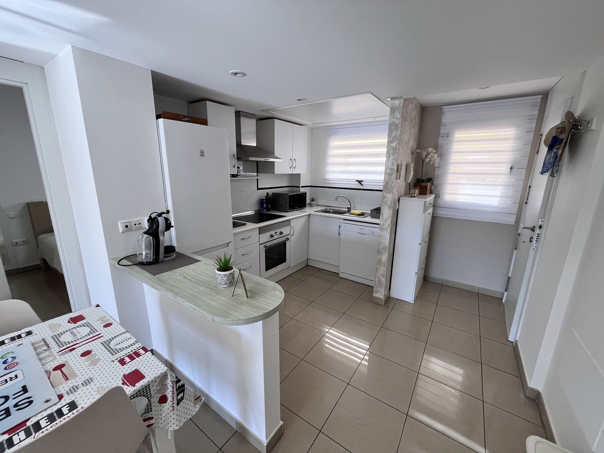 Se vende Apartamento Planta Media de 2 dormitorios en Costa Blanca, Alicante, España