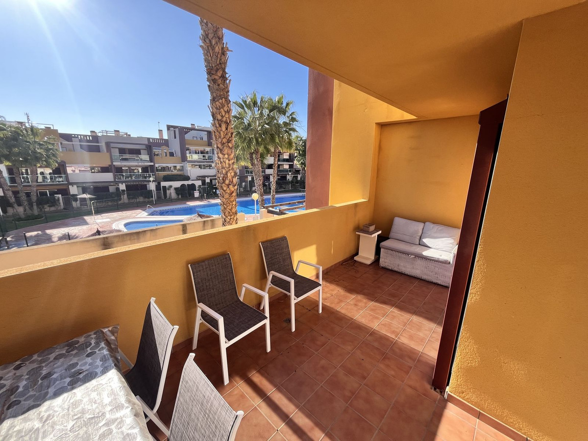 Se vende Apartamento Planta Media de 2 dormitorios en Costa Blanca, Alicante, España