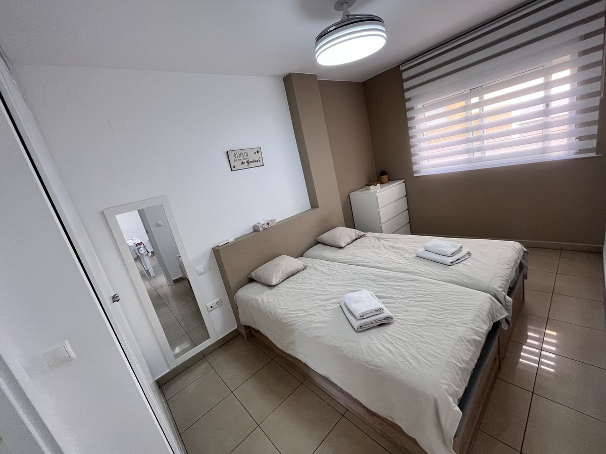 Se vende Apartamento Planta Media de 2 dormitorios en Costa Blanca, Alicante, España