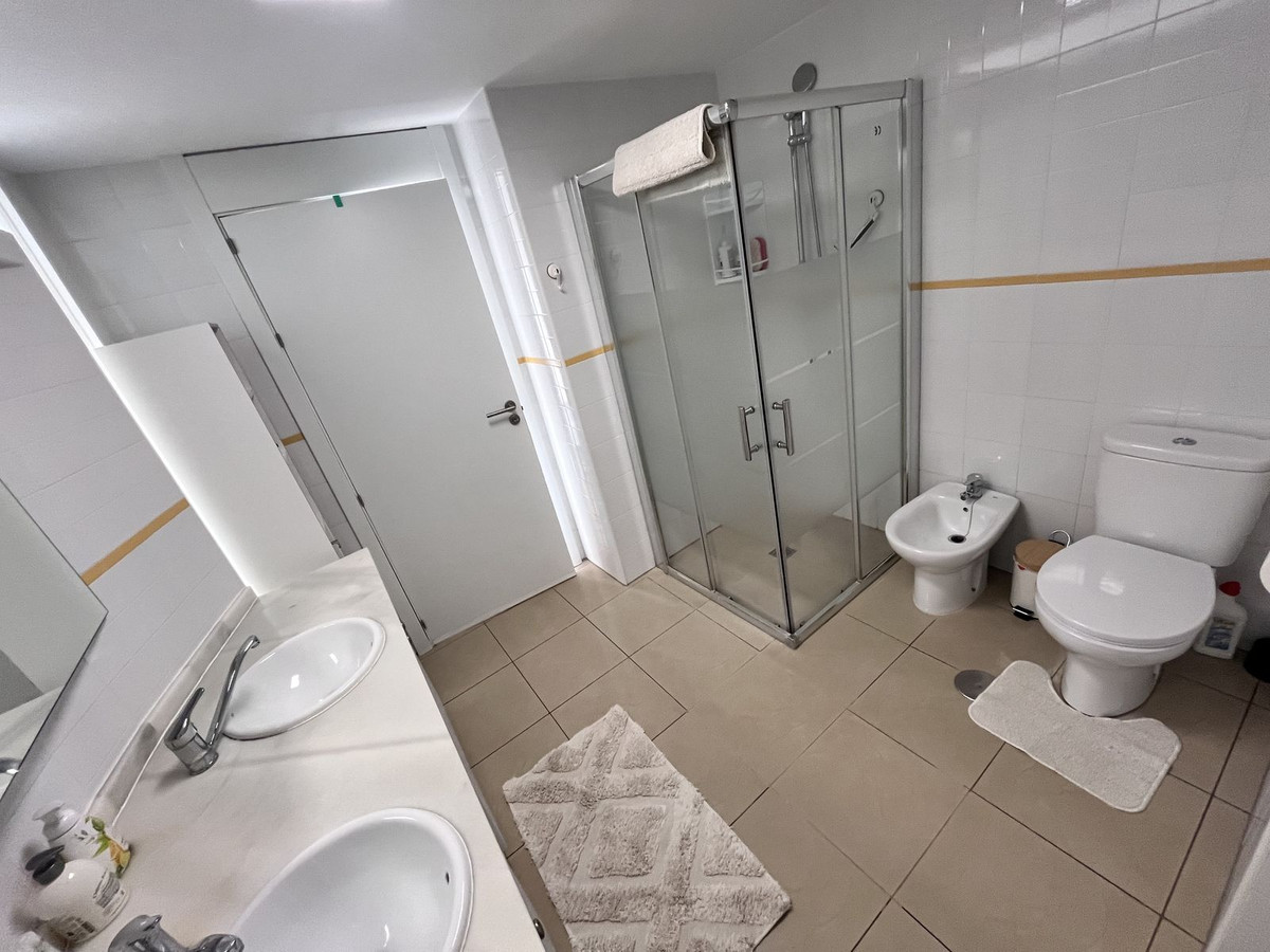 Se vende Apartamento Planta Media de 2 dormitorios en Costa Blanca, Alicante, España