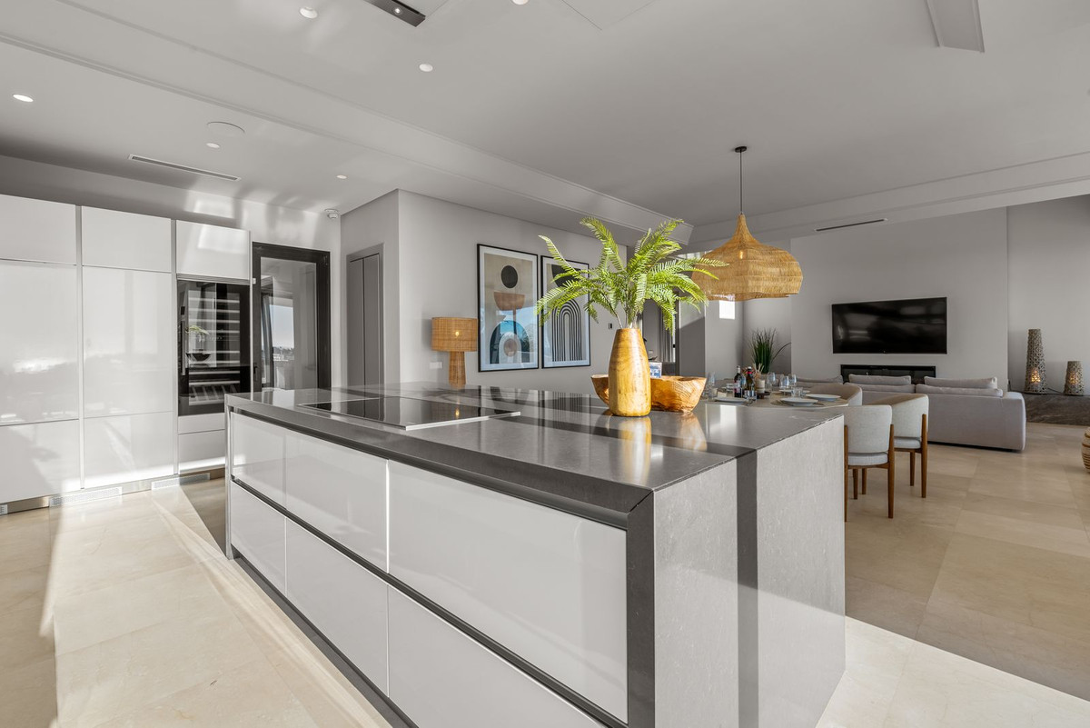 Se vende Villa - Chalet de 5 dormitorios en Costa Del Sol, Málaga, España