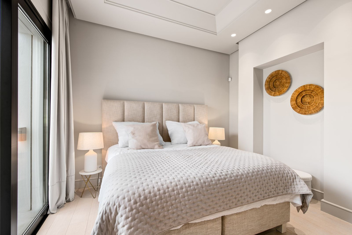 Se vende Villa - Chalet de 5 dormitorios en Costa Del Sol, Málaga, España