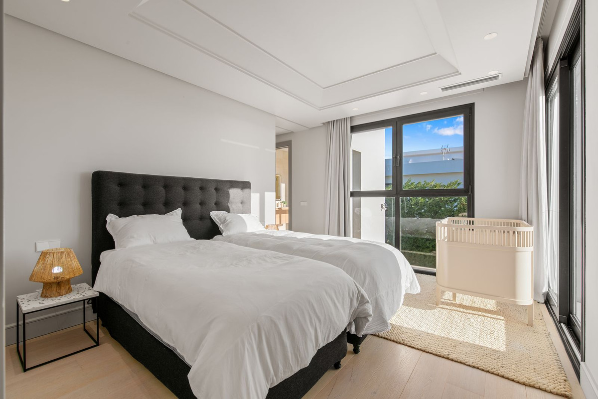 Se vende Villa - Chalet de 5 dormitorios en Costa Del Sol, Málaga, España