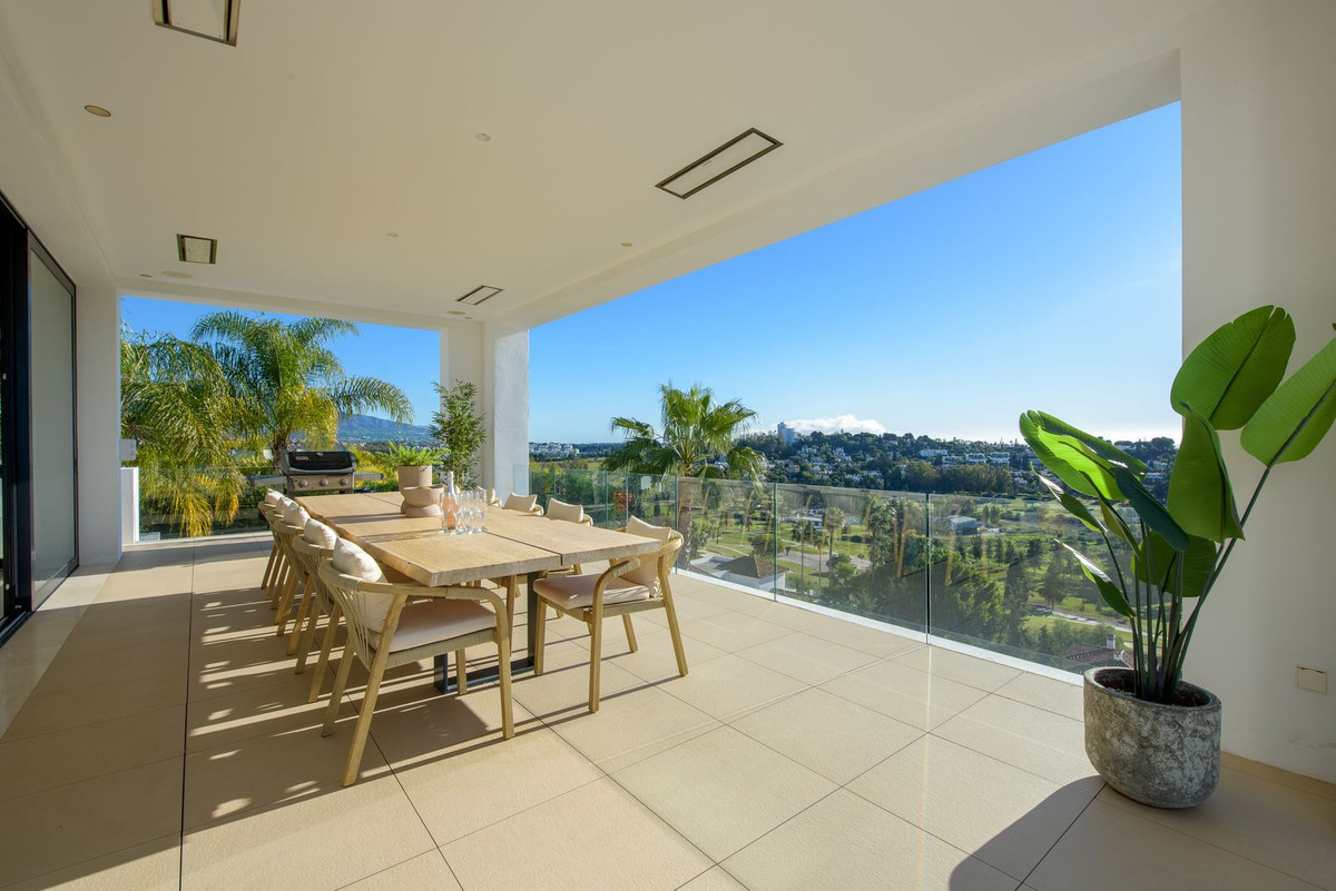 Se vende Villa - Chalet de 5 dormitorios en Costa Del Sol, Málaga, España