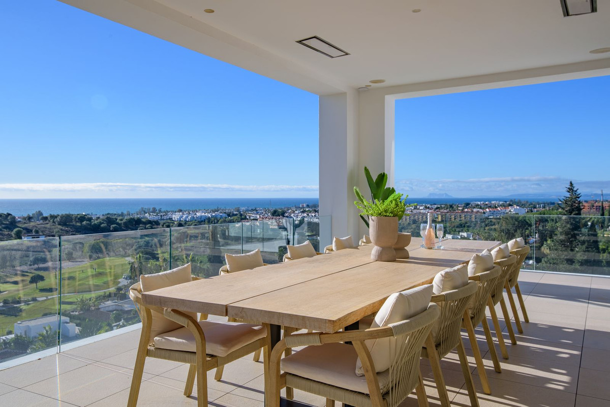 Se vende Villa - Chalet de 5 dormitorios en Costa Del Sol, Málaga, España