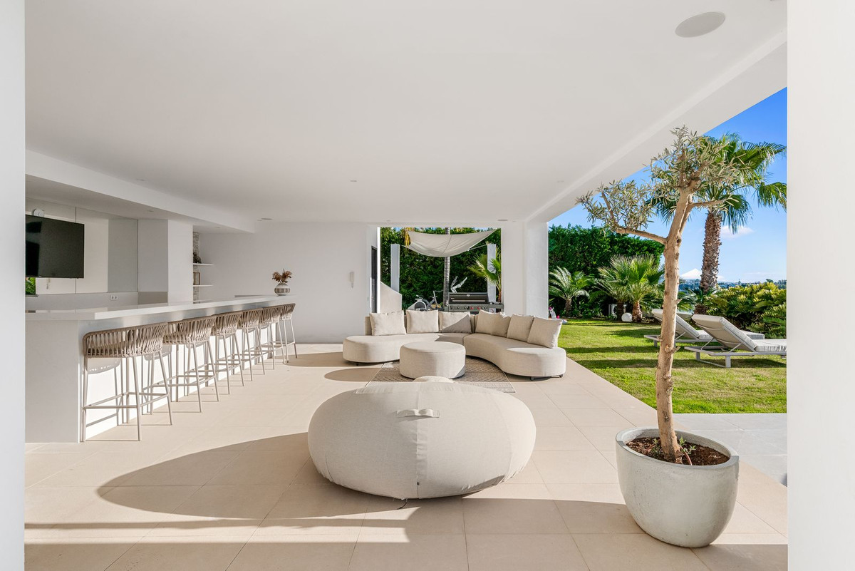 Se vende Villa - Chalet de 5 dormitorios en Costa Del Sol, Málaga, España