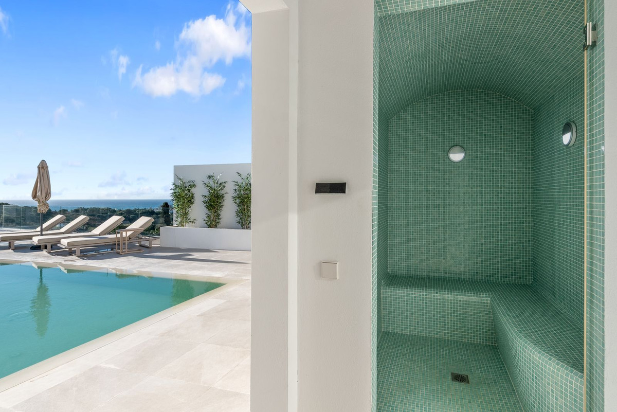 Se vende Villa - Chalet de 5 dormitorios en Costa Del Sol, Málaga, España