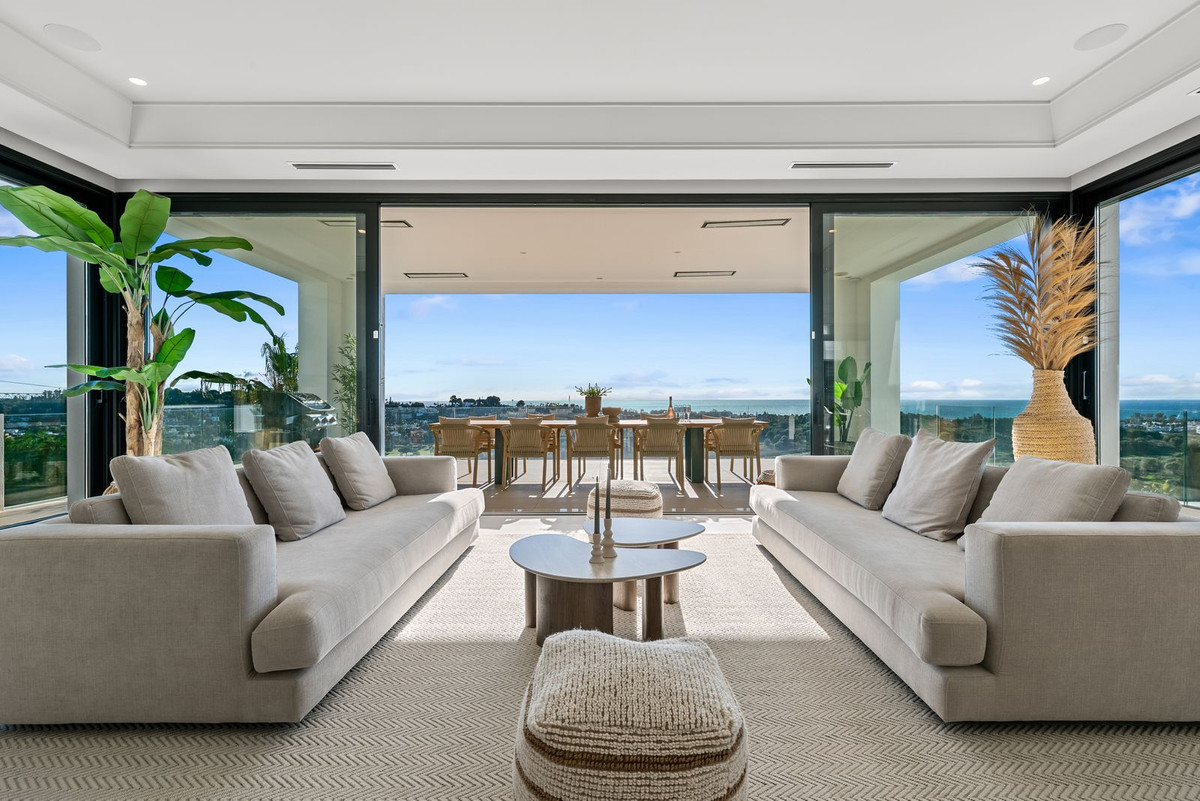 Se vende Villa - Chalet de 5 dormitorios en Costa Del Sol, Málaga, España