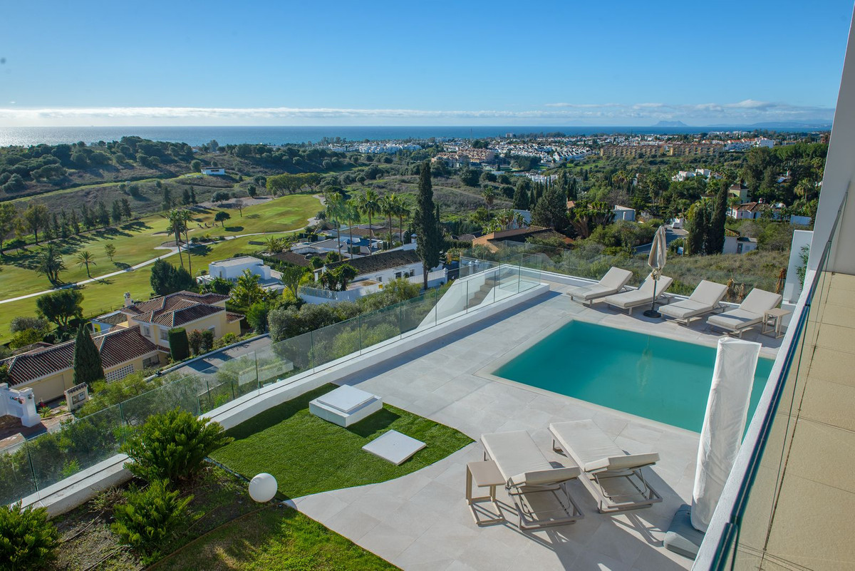 Se vende Villa - Chalet de 5 dormitorios en Costa Del Sol, Málaga, España