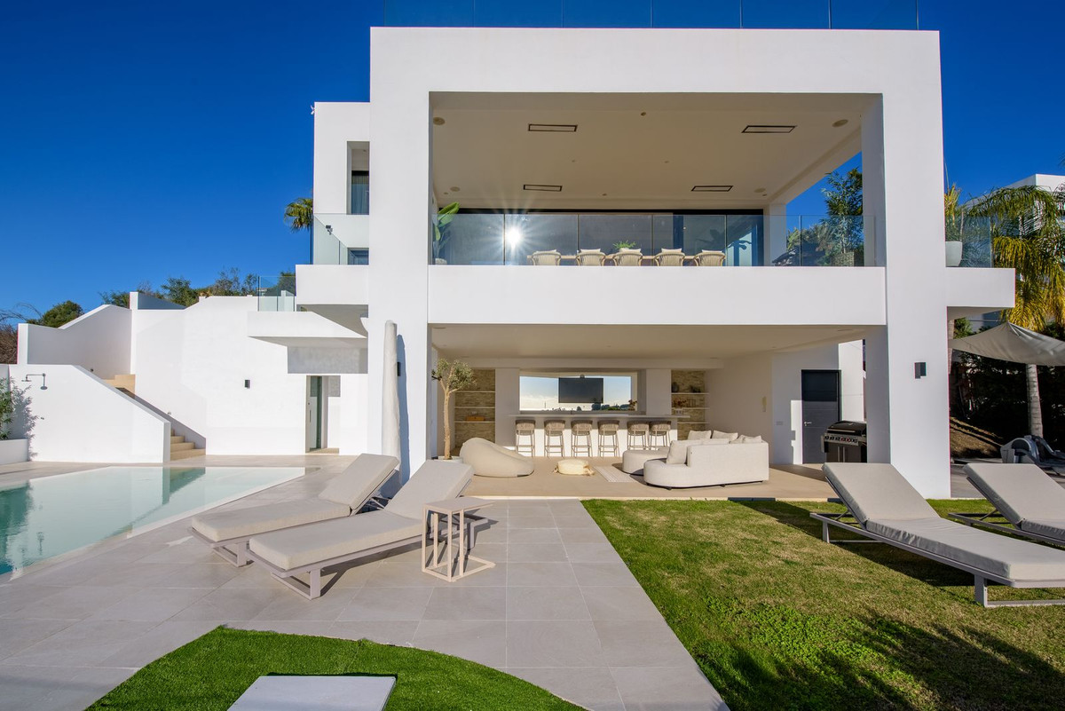 Se vende Villa - Chalet de 5 dormitorios en Costa Del Sol, Málaga, España