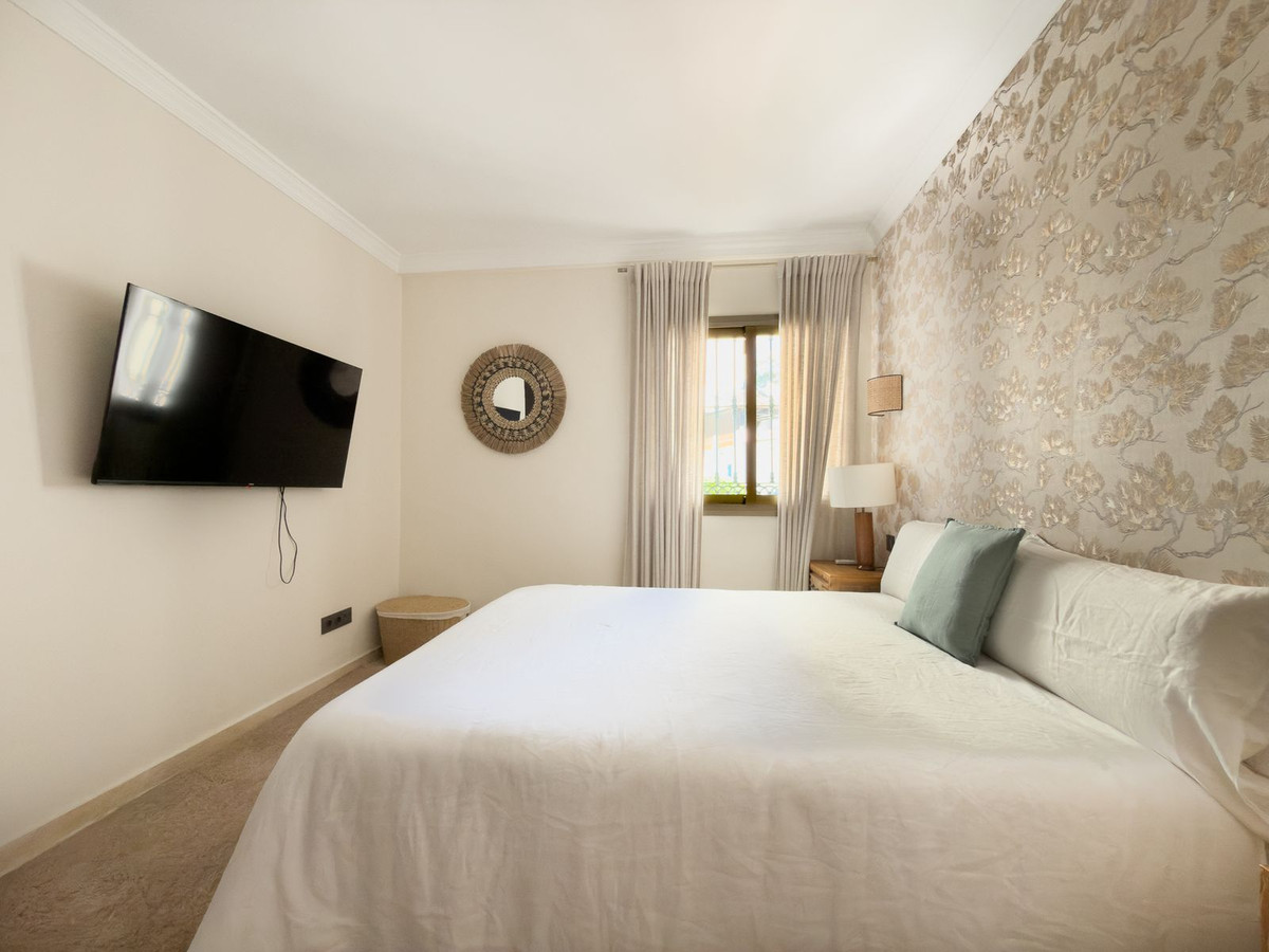 4 Bed Apartment for sale in Elviria Costa Del Sol, Málaga, Spain