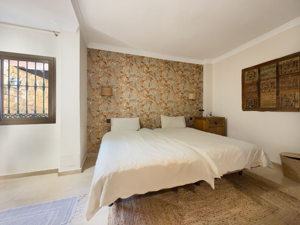 4 Bed Apartment for sale in Elviria Costa Del Sol, Málaga, Spain
