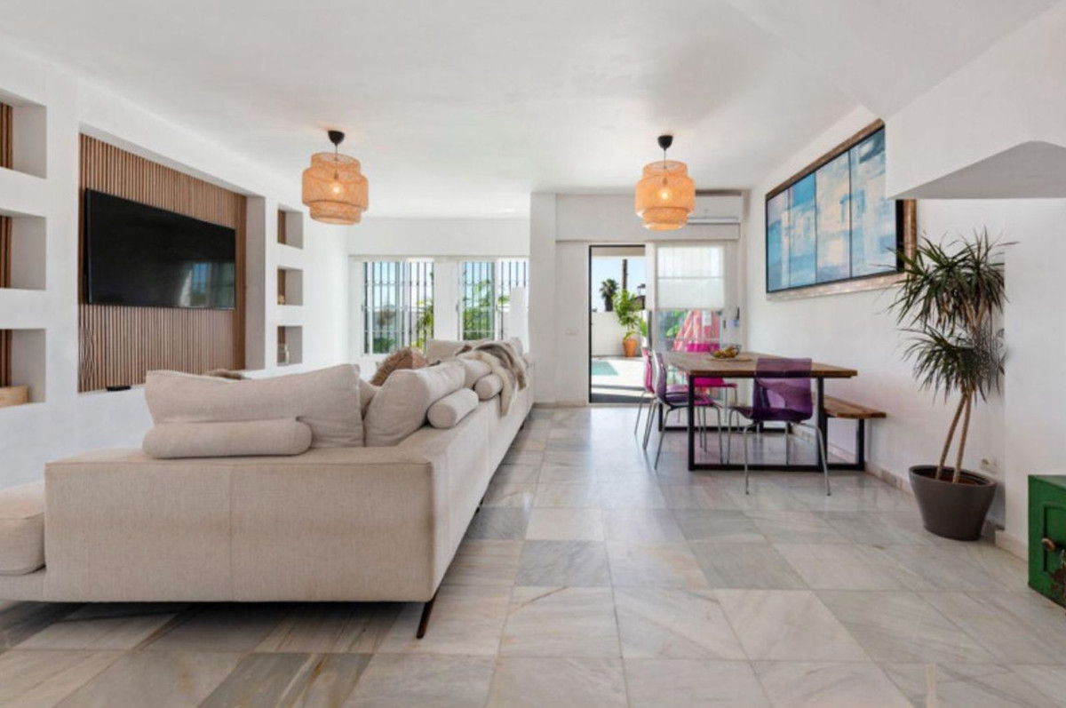 4 Bed Townhouse for sale in New Golden Mile Costa Del Sol, Málaga, Spain