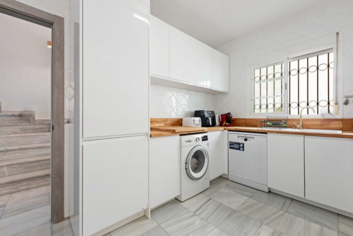 4 Bed Townhouse for sale in New Golden Mile Costa Del Sol, Málaga, Spain
