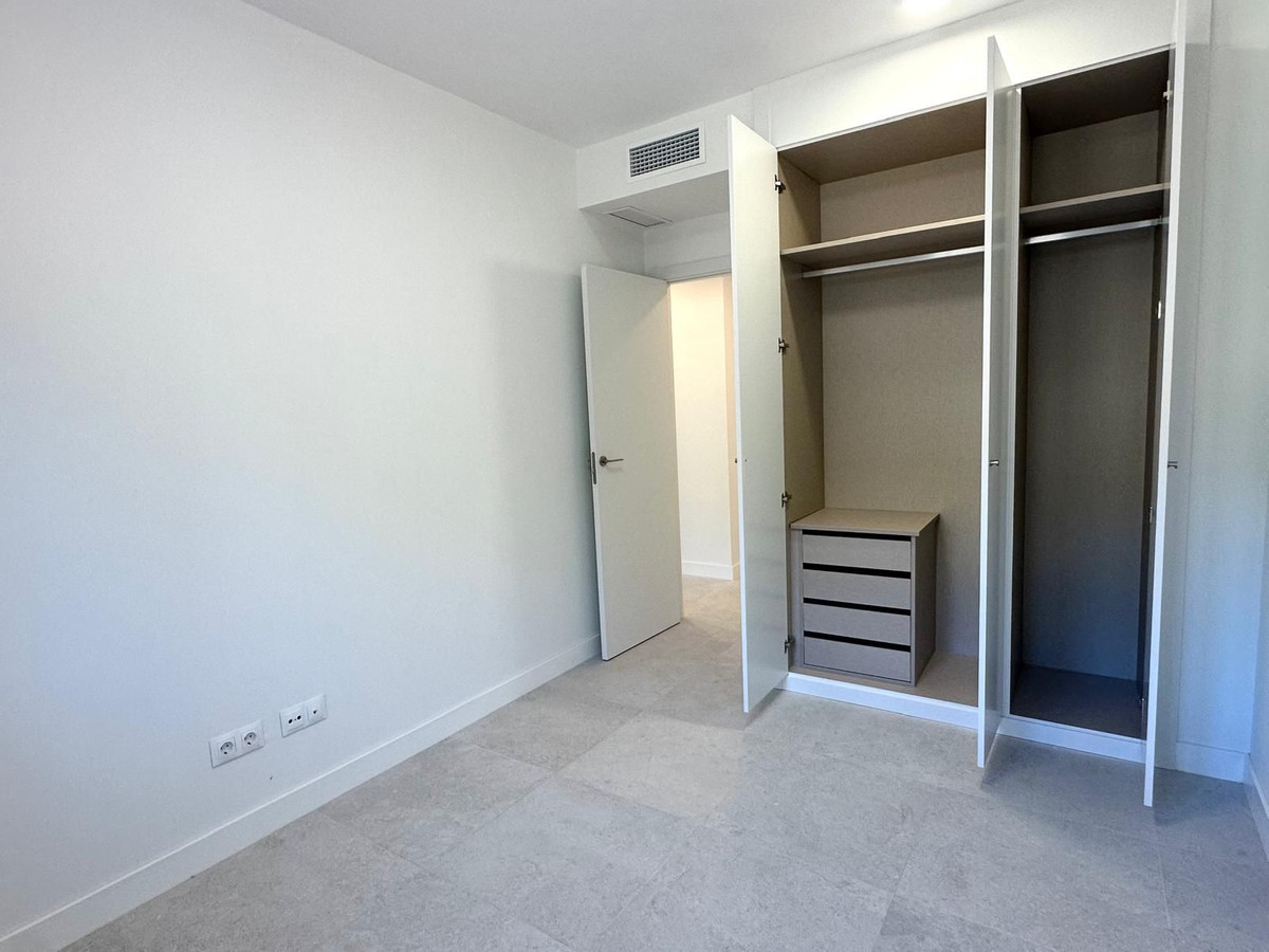 3 Bed Apartment for sale in Benalmadena Costa Del Sol, Málaga, Spain