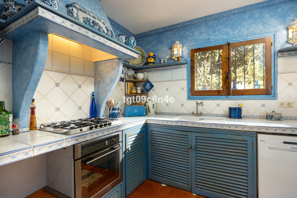 5 Bed Townhouse for sale in Marbella Costa Del Sol, Málaga, Spain
