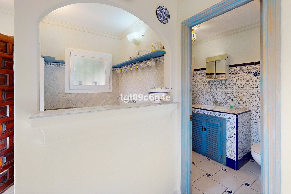 5 Bed Townhouse for sale in Marbella Costa Del Sol, Málaga, Spain