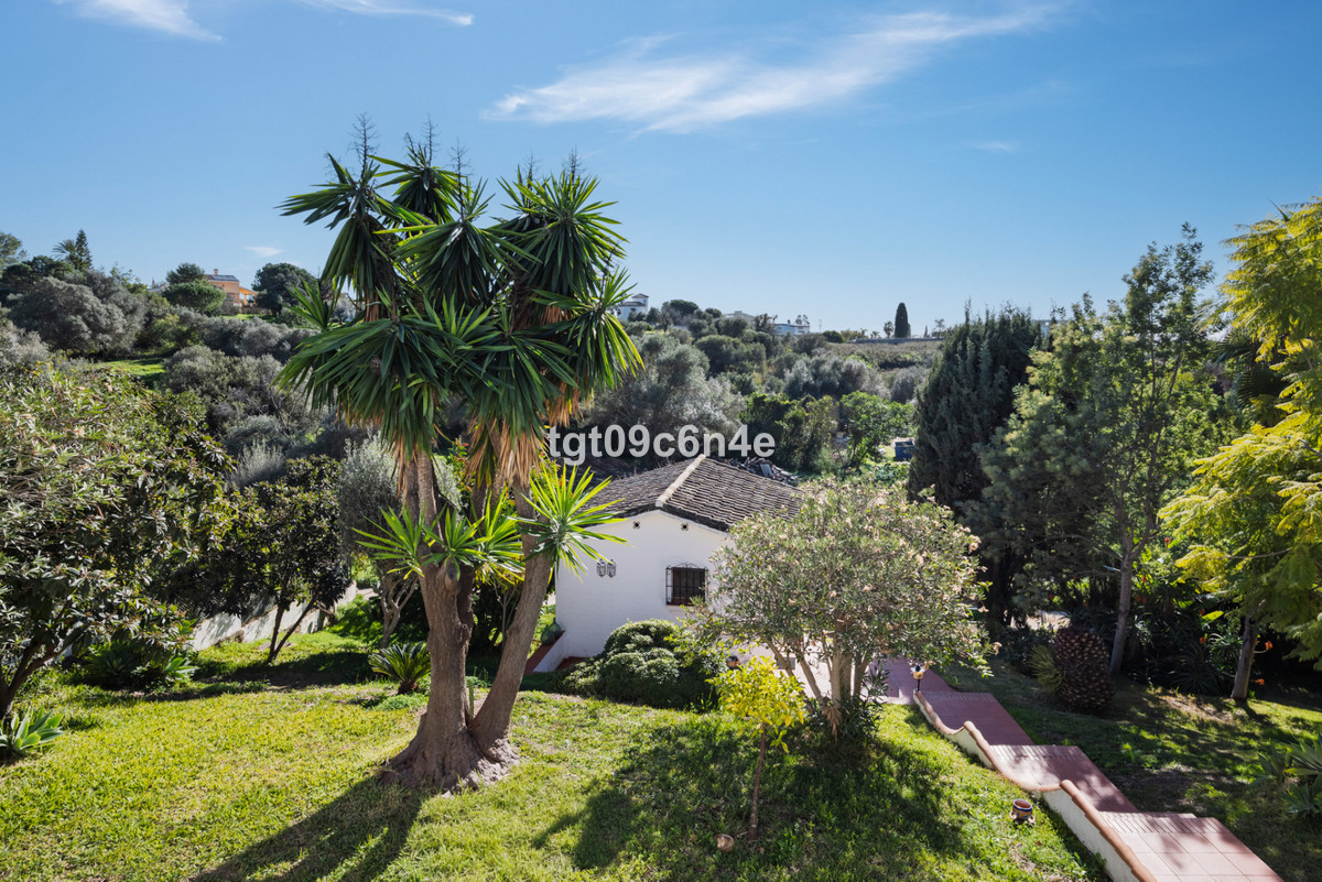 5 Bed Townhouse for sale in Marbella Costa Del Sol, Málaga, Spain