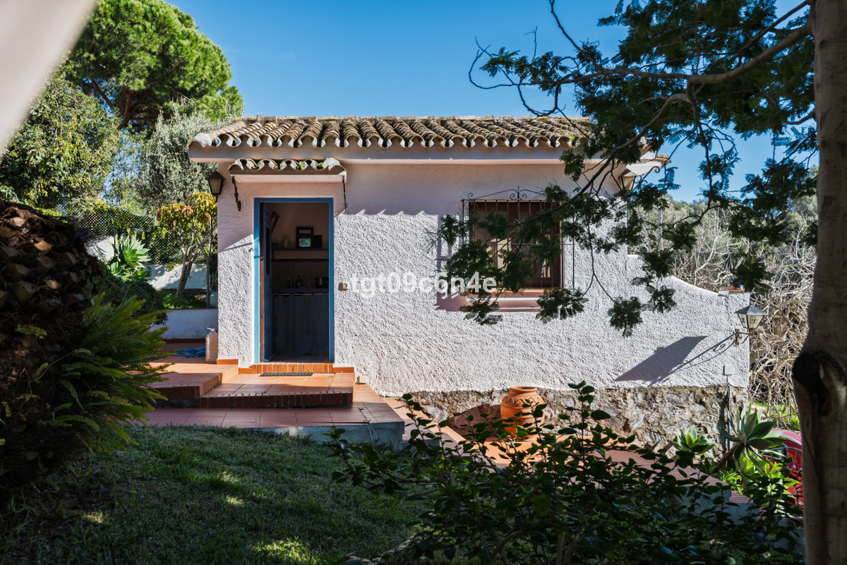 5 Bed Townhouse for sale in Marbella Costa Del Sol, Málaga, Spain