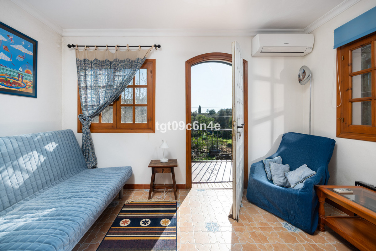 5 Bed Townhouse for sale in Marbella Costa Del Sol, Málaga, Spain