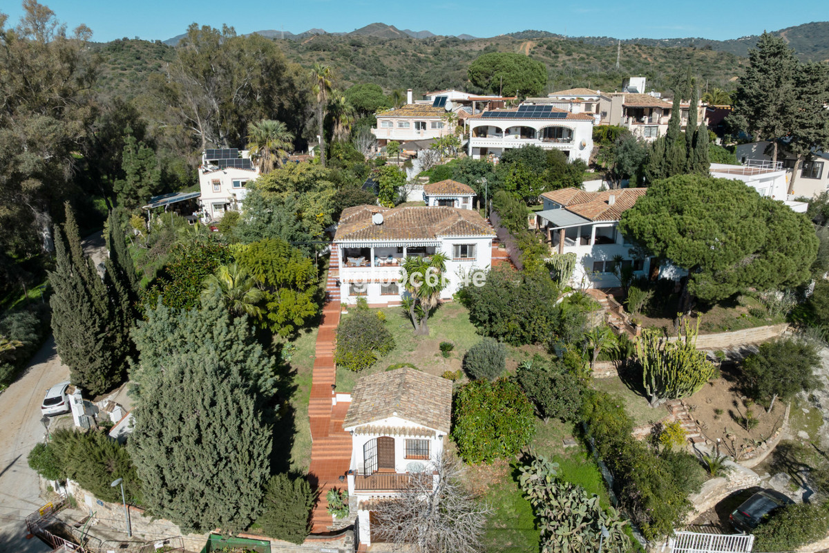 5 Bed Townhouse for sale in Marbella Costa Del Sol, Málaga, Spain