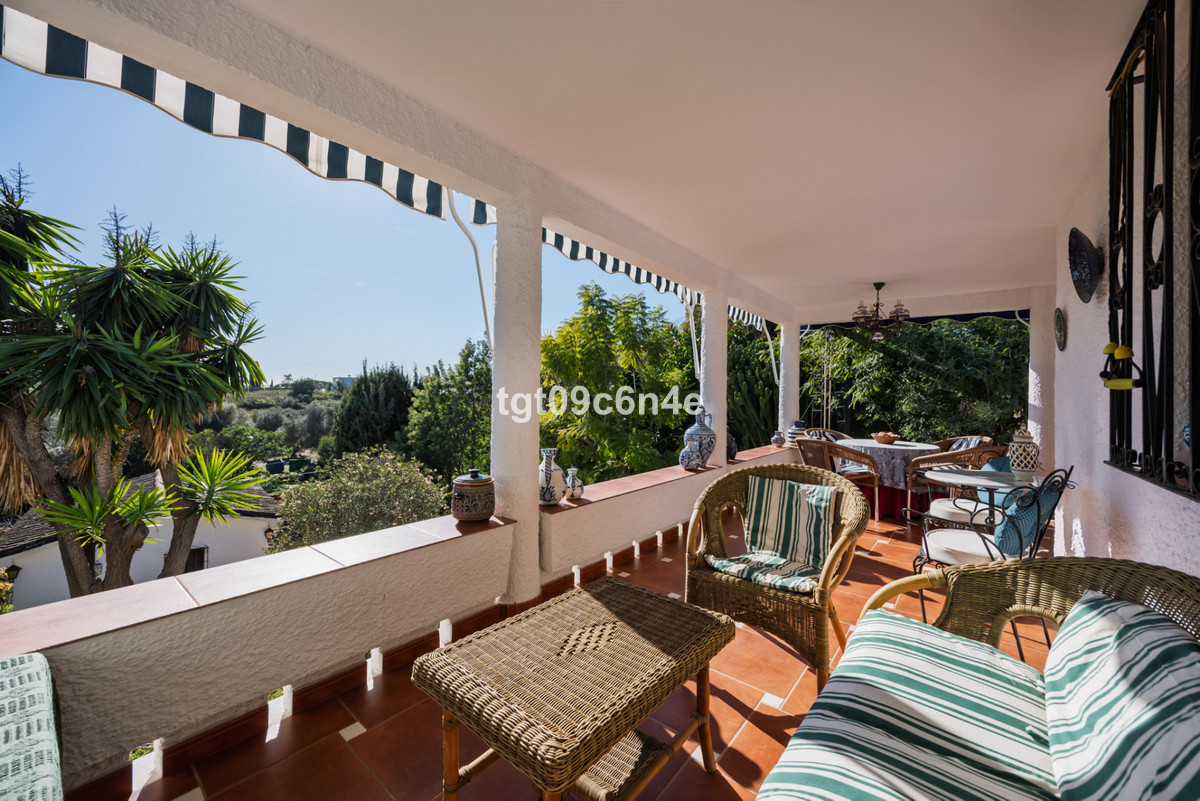5 Bed Townhouse for sale in Marbella Costa Del Sol, Málaga, Spain