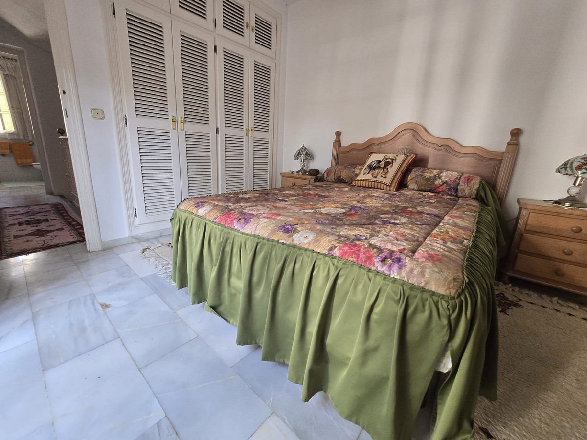 Se vende Villa - Chalet de 4 dormitorios en Costa Del Sol, Málaga, España