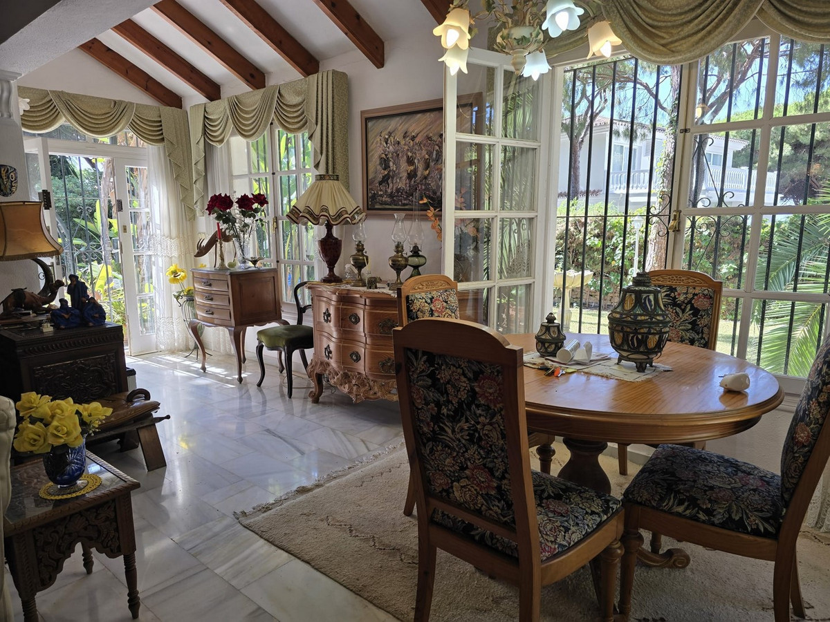 Se vende Villa - Chalet de 4 dormitorios en Costa Del Sol, Málaga, España
