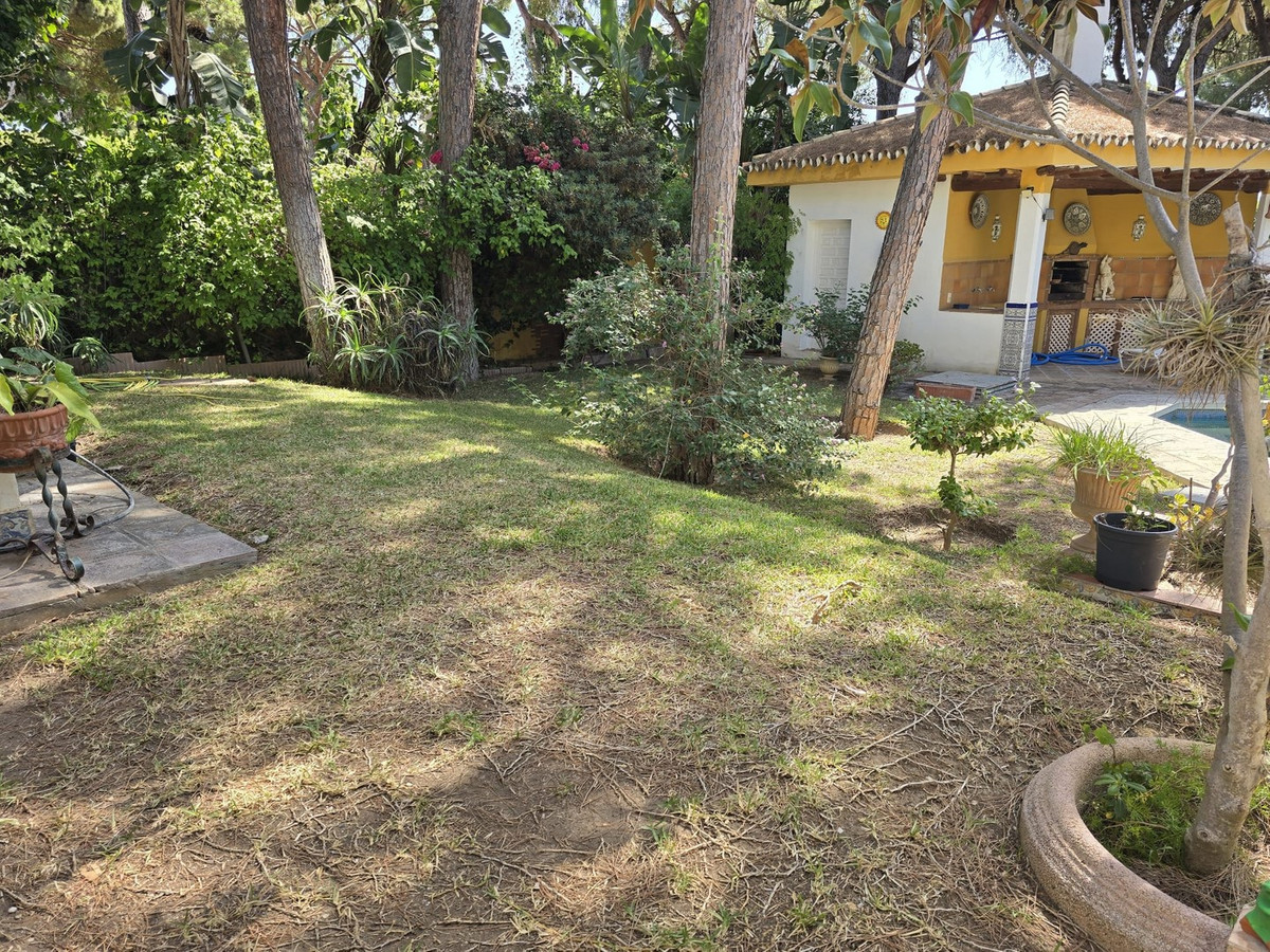 Se vende Villa - Chalet de 4 dormitorios en Costa Del Sol, Málaga, España