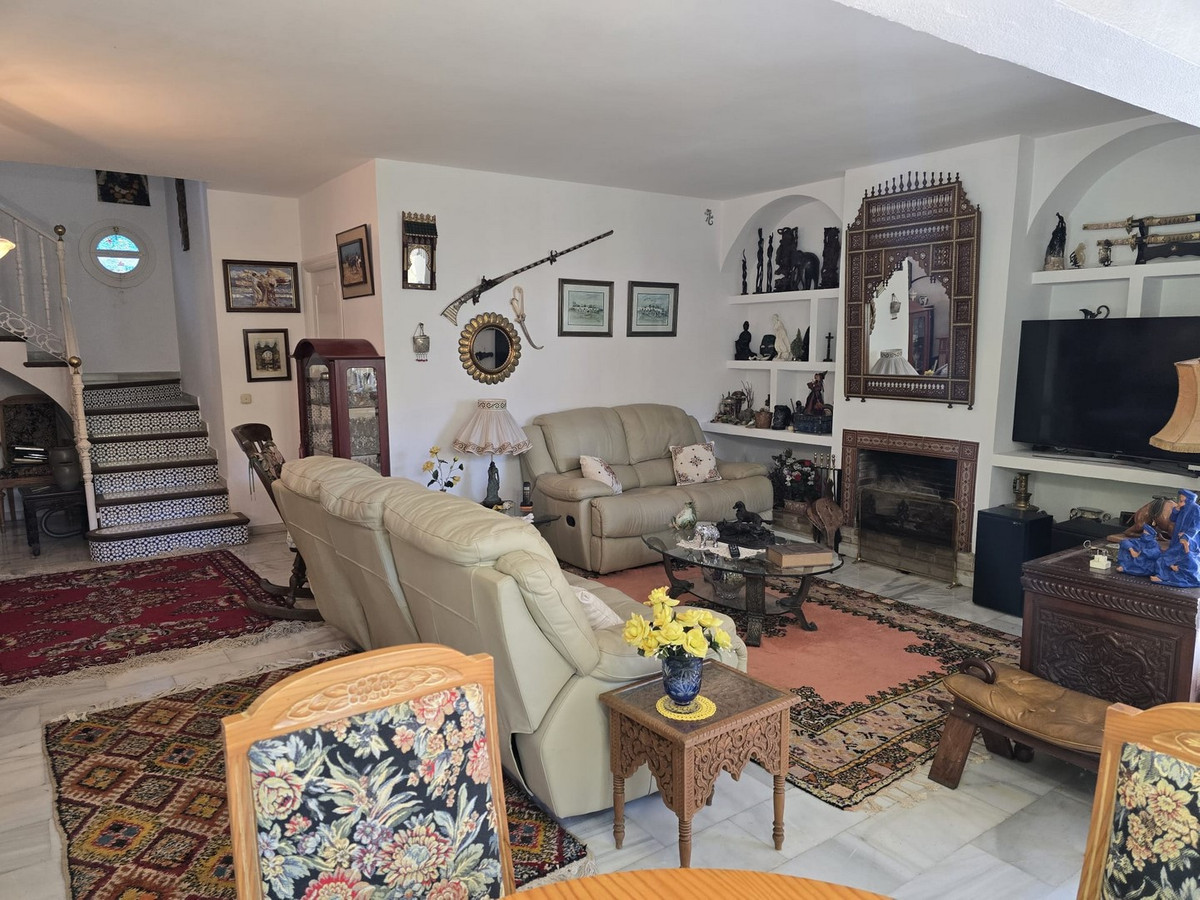 Se vende Villa - Chalet de 4 dormitorios en Costa Del Sol, Málaga, España