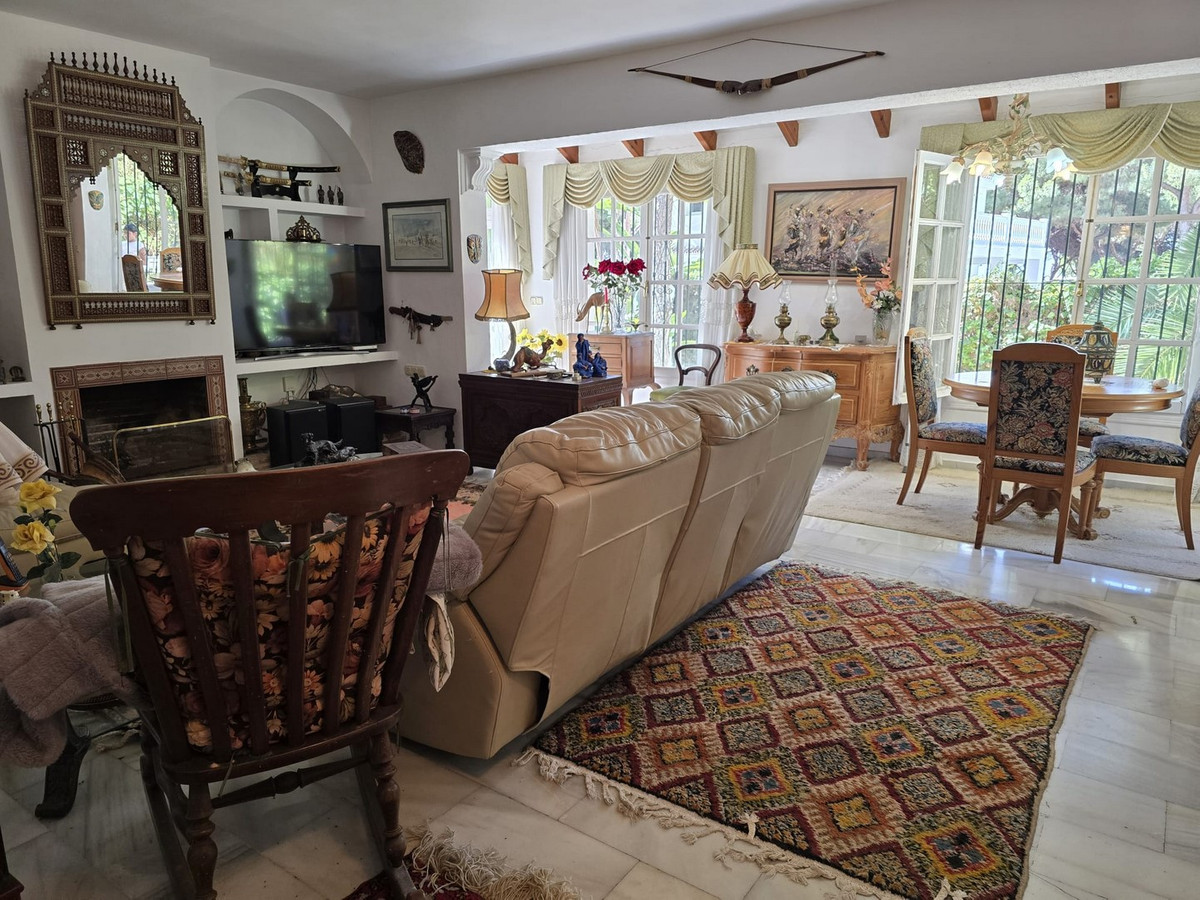 Se vende Villa - Chalet de 4 dormitorios en Costa Del Sol, Málaga, España