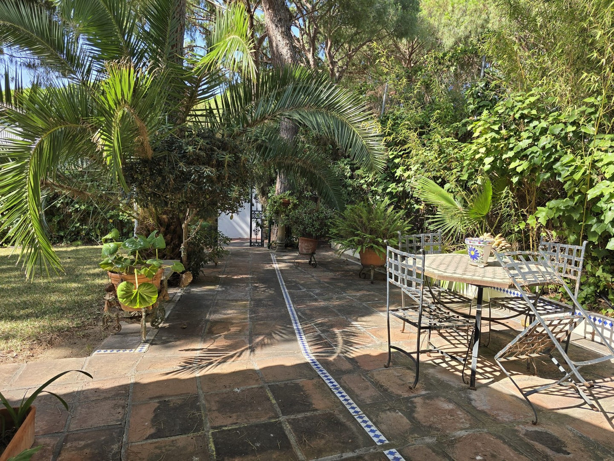 Se vende Villa - Chalet de 4 dormitorios en Costa Del Sol, Málaga, España
