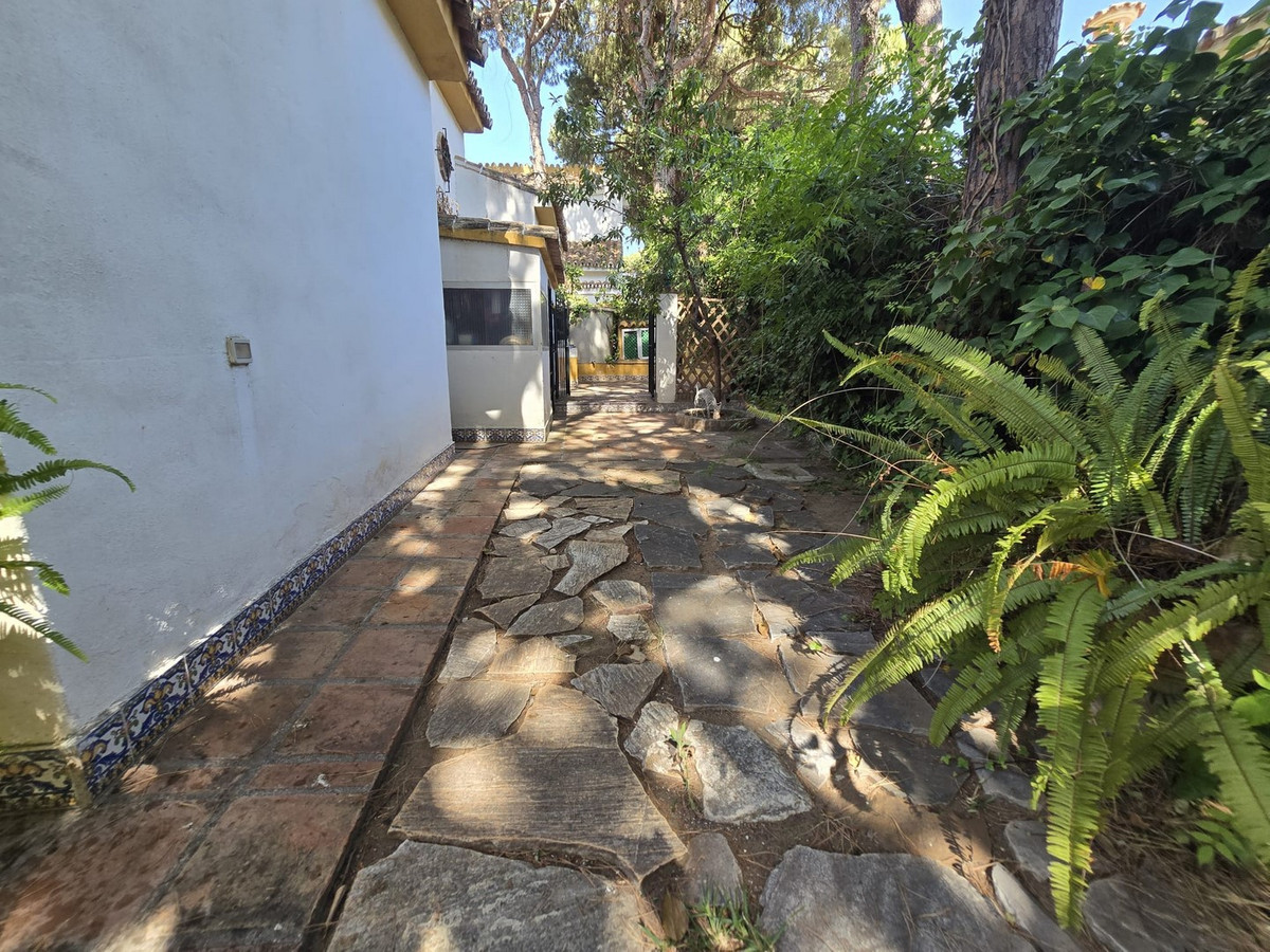 Se vende Villa - Chalet de 4 dormitorios en Costa Del Sol, Málaga, España
