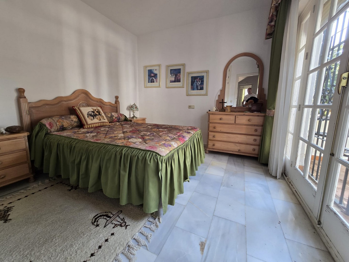 Se vende Villa - Chalet de 4 dormitorios en Costa Del Sol, Málaga, España