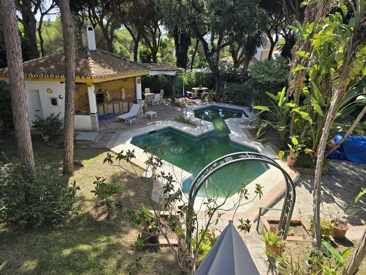 Se vende Villa - Chalet de 4 dormitorios en Costa Del Sol, Málaga, España