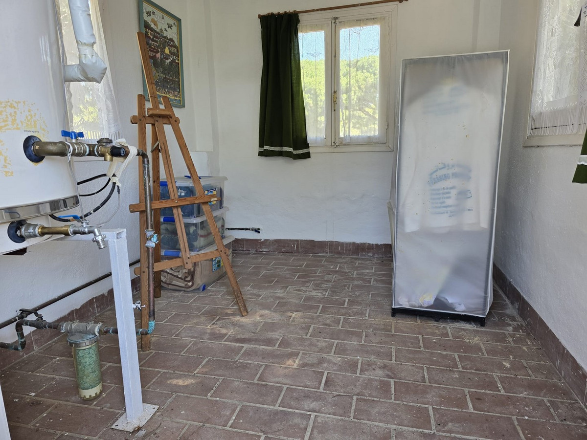 Se vende Villa - Chalet de 4 dormitorios en Costa Del Sol, Málaga, España