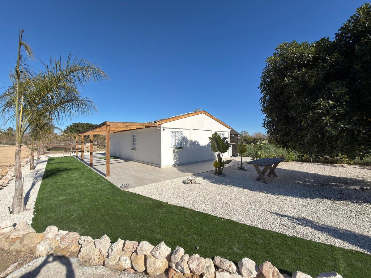 2 Bed Townhouse for sale in Algorfa Costa Blanca, Alicante, Spain