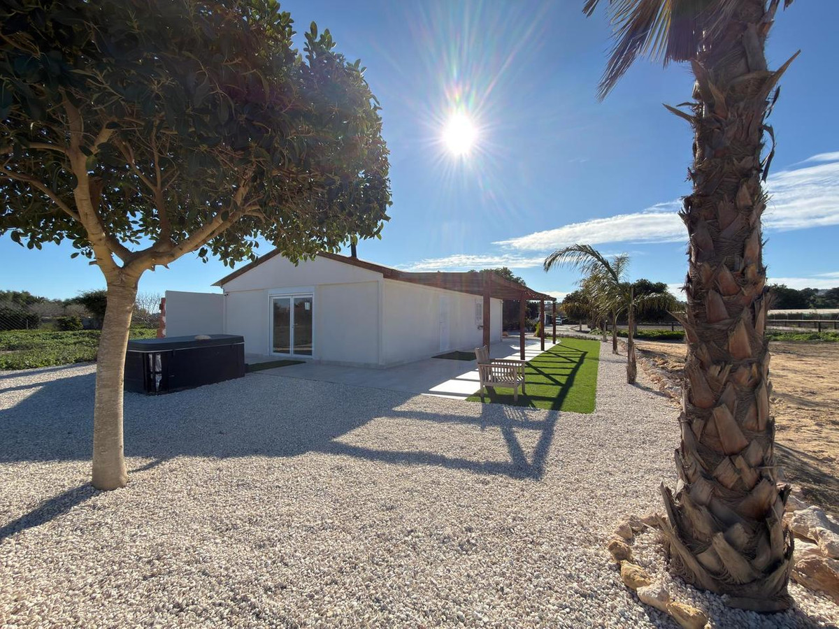 2 Bed Townhouse for sale in Algorfa Costa Blanca, Alicante, Spain