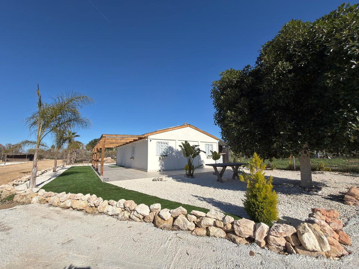 2 Bed Townhouse for sale in Algorfa Costa Blanca, Alicante, Spain