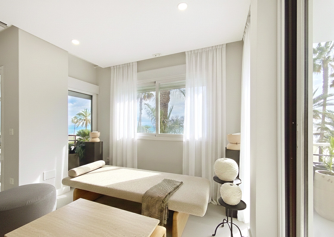 2 Bed Apartment for sale in Estepona Costa Del Sol, Málaga, Spain