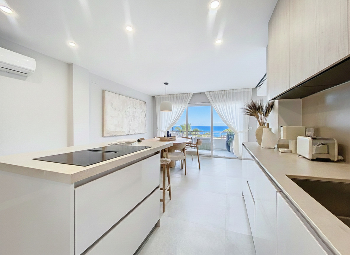 2 Bed Apartment for sale in Estepona Costa Del Sol, Málaga, Spain